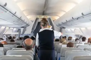 “이 좌석은 절대 피해야”…전직 승무원이 밝힌 ‘최악의 자리’