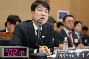 “보수 꼴통”vs“대구시민 폄하 말라” 박정희 동상 등 도마 오른 대구시 국감
