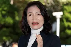 [포토] 경찰 조사 전 발언하는 이진숙 전 방송통신위원장