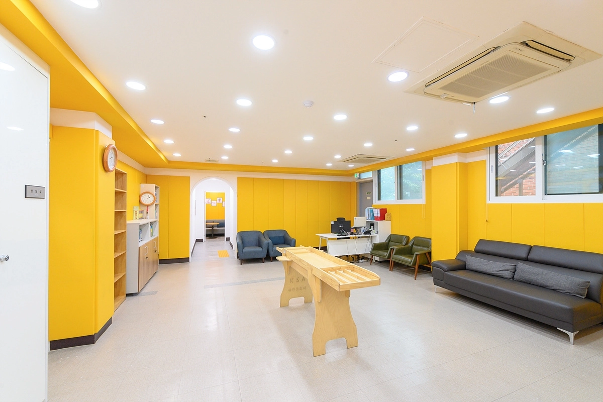 새롭게 조성된 2층 양천희망돌봄센터 공용실. 양천구 제공