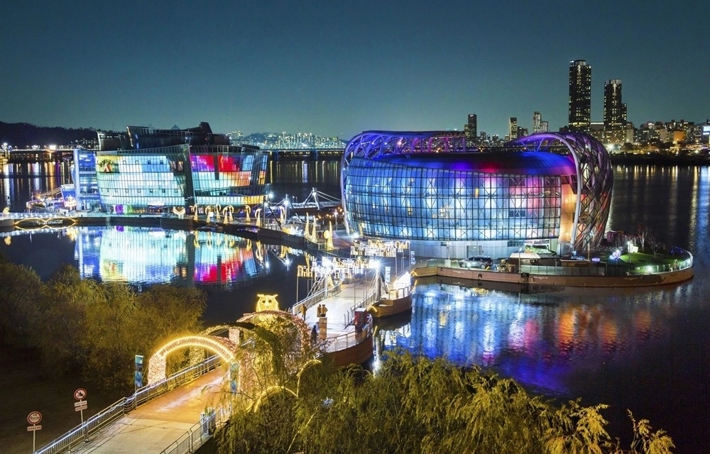 고터·세빛 관광특구 내 위치한 서울 서초구 반포한강공원의 세빛섬 전경. 서초구 제공