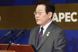 李대통령 “내란 몰아낸 K민주주의가 증명…연대가 밝은 미래 이끌어”