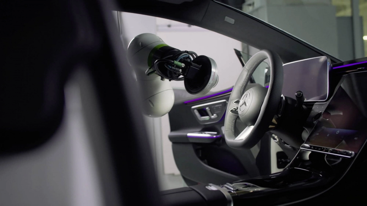 메르세데스-벤츠 독일 브레멘 공장에서 차가 생산되고 있다. 메르세데스-벤츠 제공