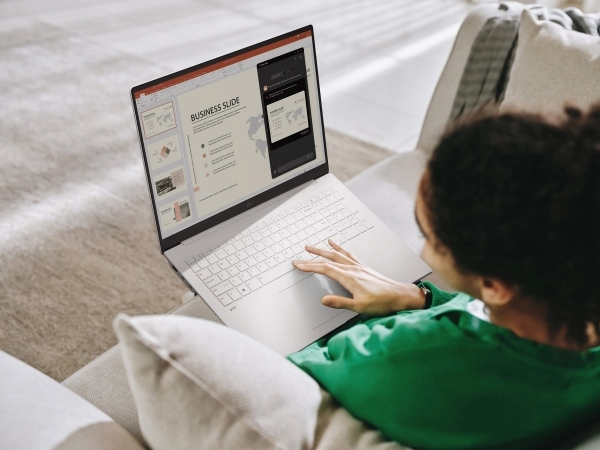 2025년형 LG 그램 신모델 이미지 (출처 : LG전자 제공)