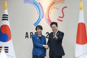 李대통령·다카이치 첫 회담 “어느 때보다 한일 협력”