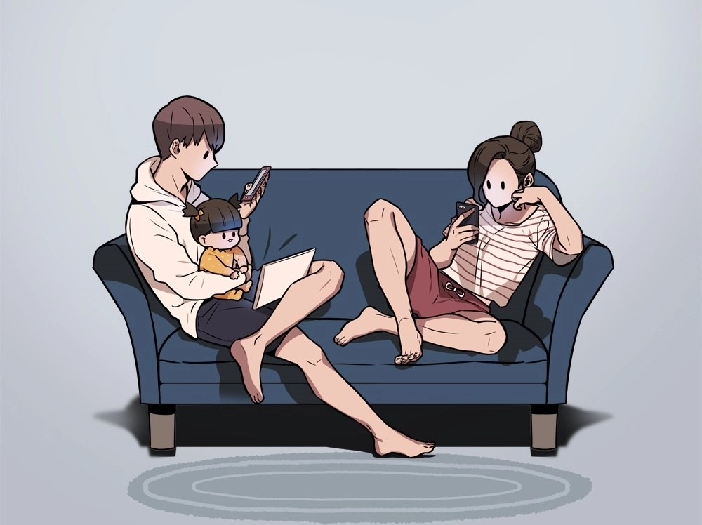 소파에 앉아 스마트폰 삼매경에 빠진 부부의 모습. 아이클릭아트