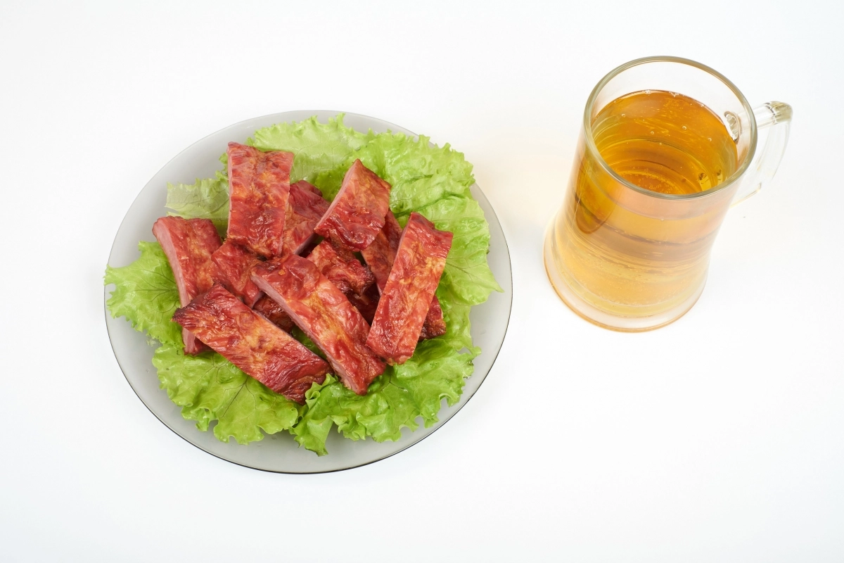 고기와 술은 체취를 덜 매력적으로 만드는 것으로 나타났다. 123rf