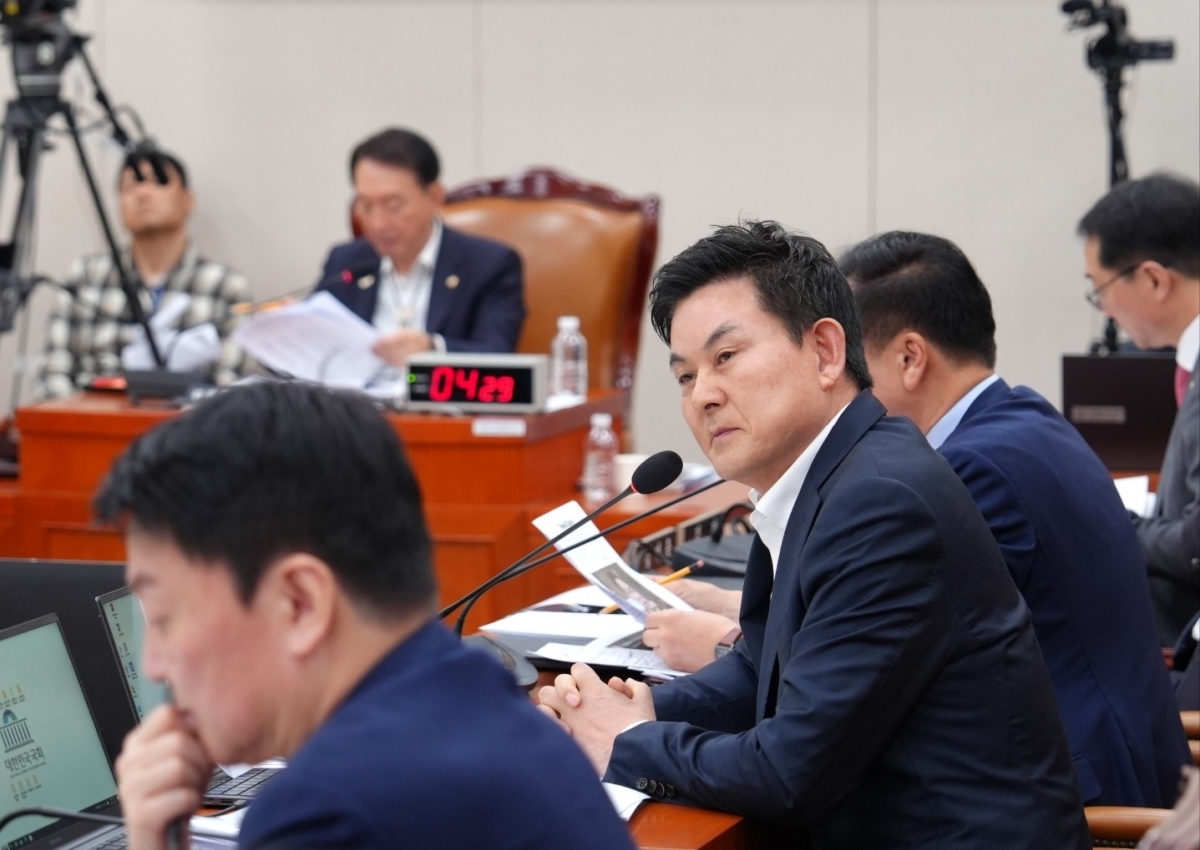 김태호(왼쪽 두 번째) 국민의힘 의원. 김태호 의원실 제공