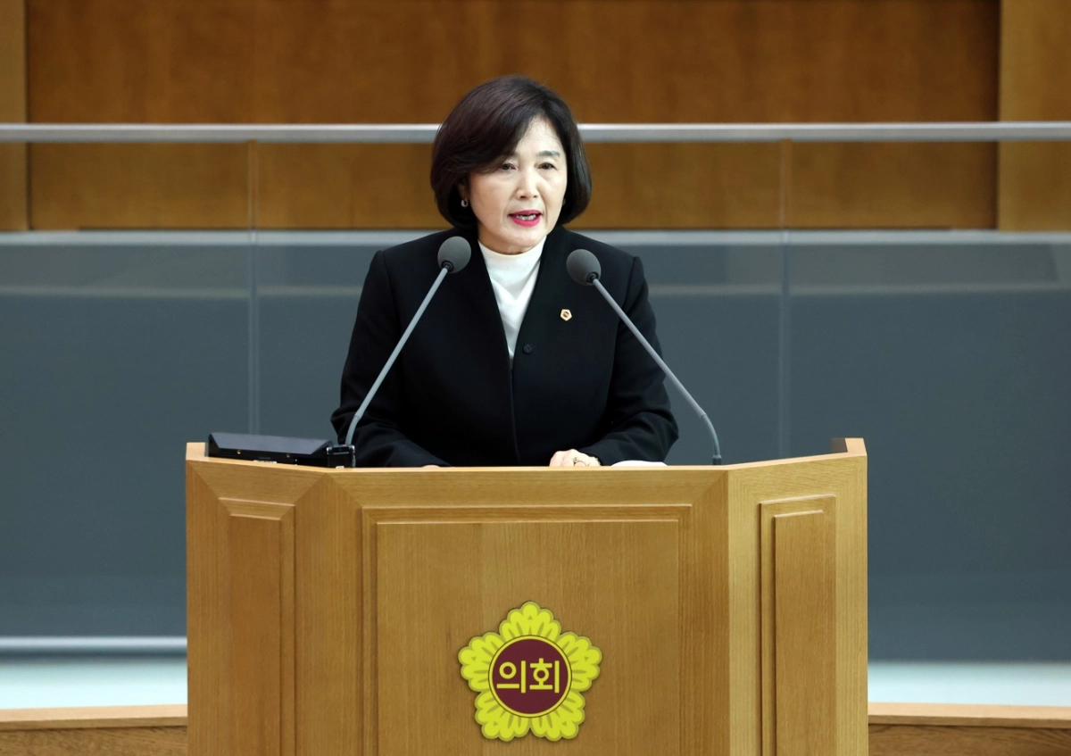 김영희 의원이 11월 6일 열린 제387회 정례회 제3차 본회의에서 도정질문을 하고 있다.(사진=경기도의회)