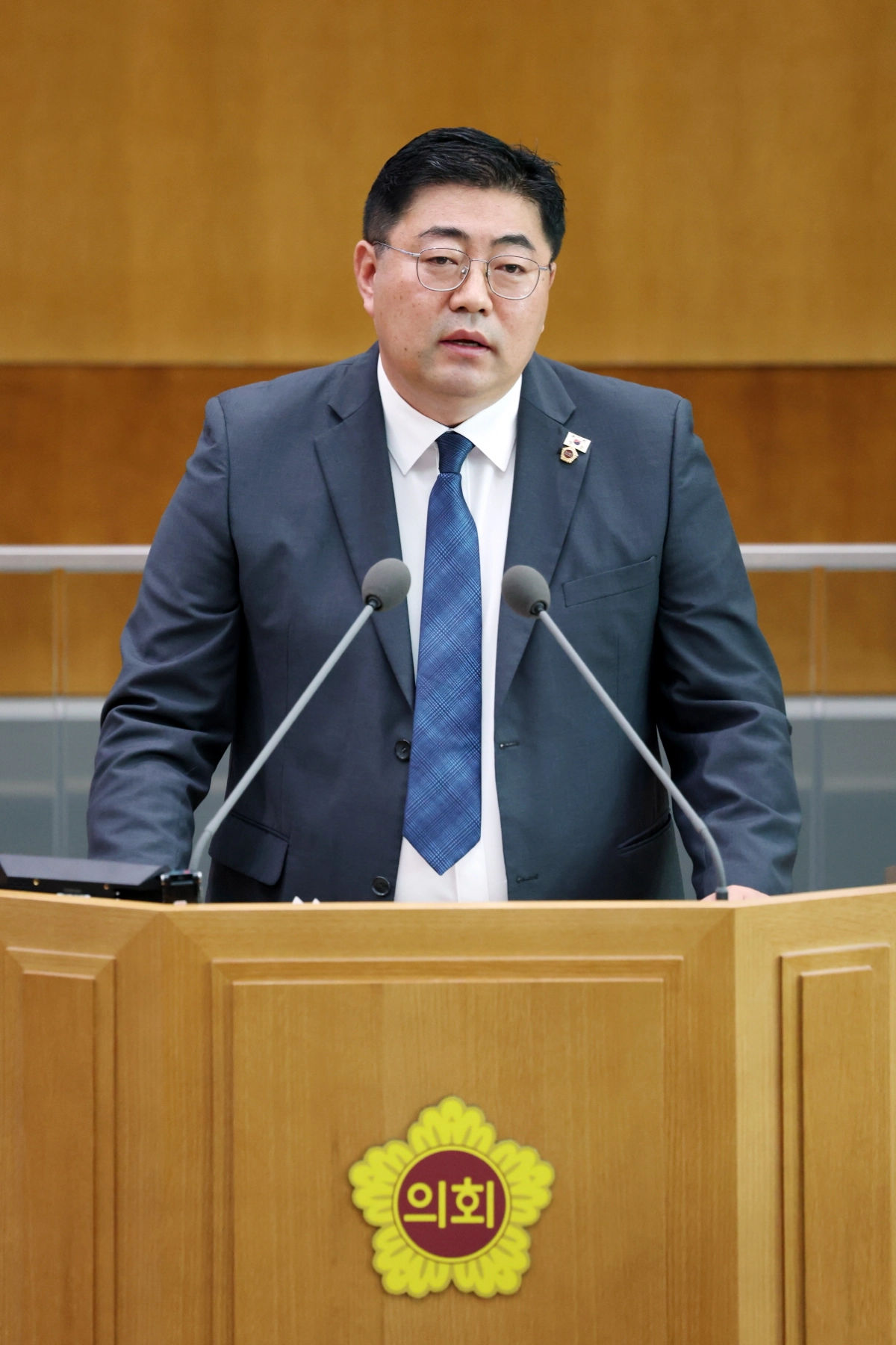 김진명 의원이 11월 6일 열린 제387회 정례회 제3차 본회의에서 도정질문을 하고 있다.(사진=경기도의회)