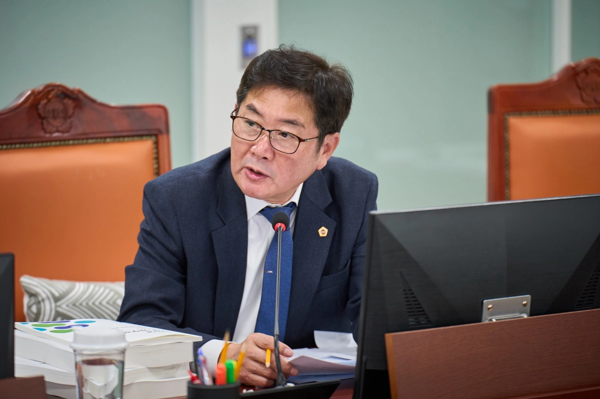 조용호 의원이 7일 경기도 문화체육관광국을 대상으로 한 2025년 행정사무감사에서 질의하고 있다.(사진=경기도의회)