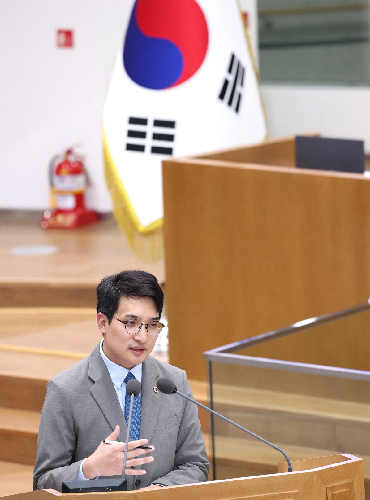 장민수 의원이 7일 열린 제387회 미래평생교육국 행정사무감사에서 질의하고 있다.(사진=경기도의회)