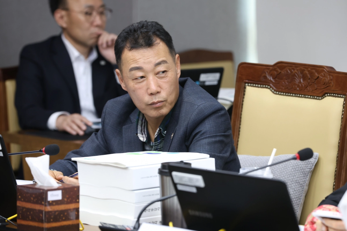 이용호 의원이 7일 경기도의회 북부분원에서 열린 제387회 정례회 경제노동위원회 제1차 행정사무감사에서 질의하고 있다.(사진=경기도의회)