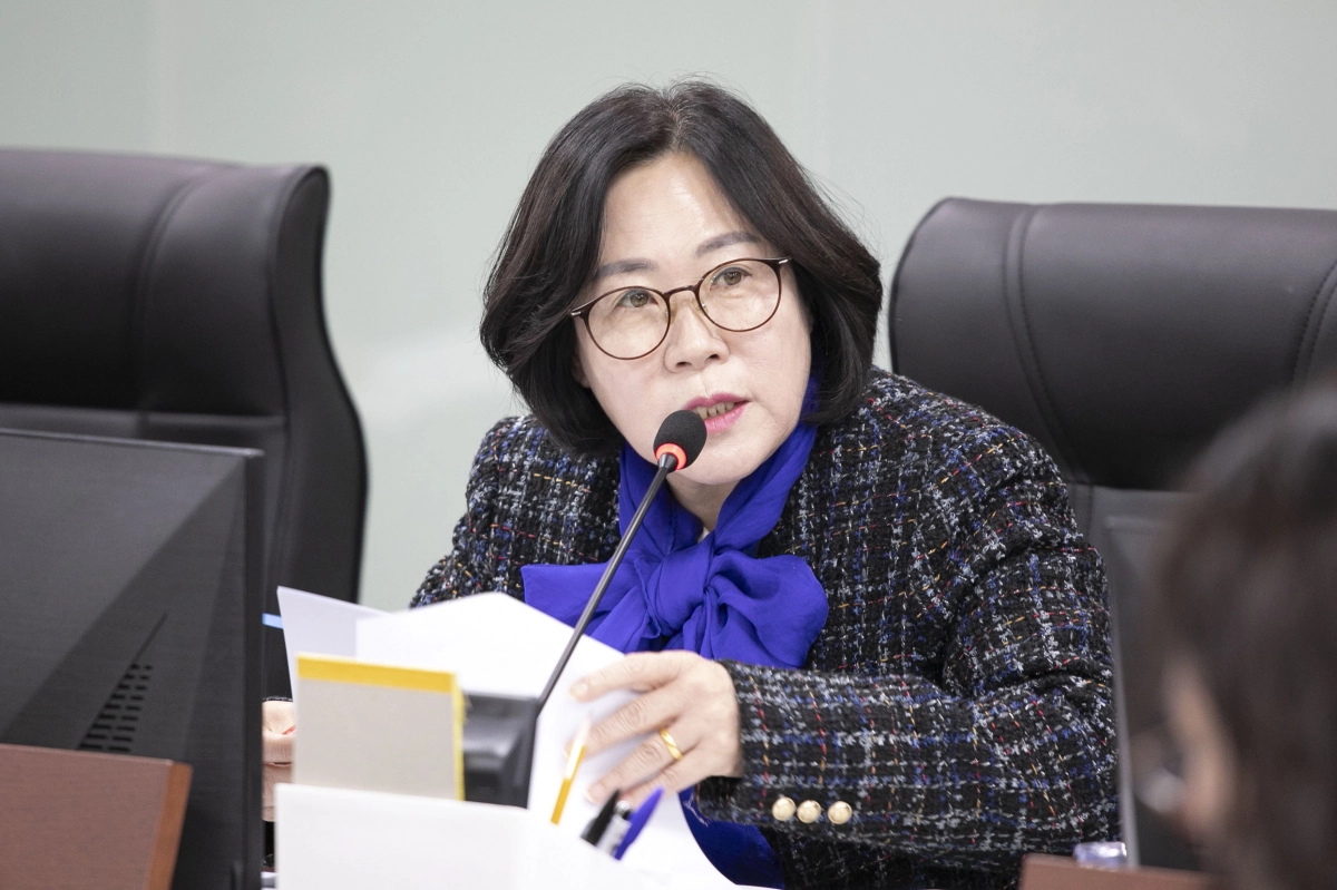 서현옥 의원이 7일 열린 AI국 2025년도 행정사무감사에서 질의하고 있다.(사진=경기도의회)