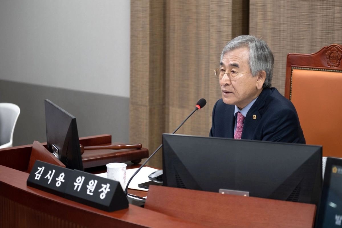 김시용 의원이 7일 경기도 도시주택실을 대상으로 진행된 2025년도 행정사무감사에서 질의하고 있다.(사진=경기도의회)
