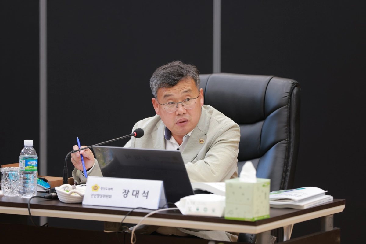 장대석 의원이 7일 성남소방서에서 열린 2025년 행정사무감사에서 질의하고 있다.(사진=경기도의회)