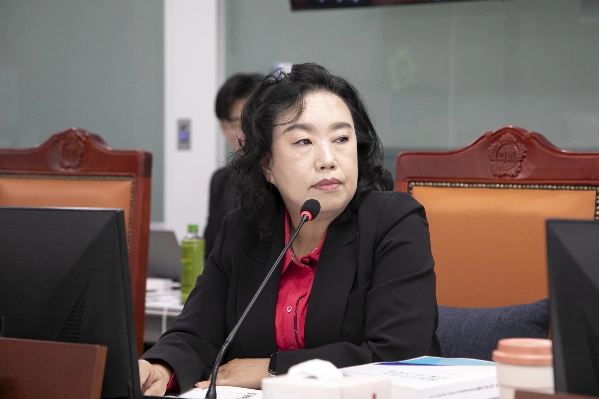곽미숙 의원이 11월 7일 열린 2025년도 경기도 행정사무감사에서 질의하고 있다.(사진=경기도의회)