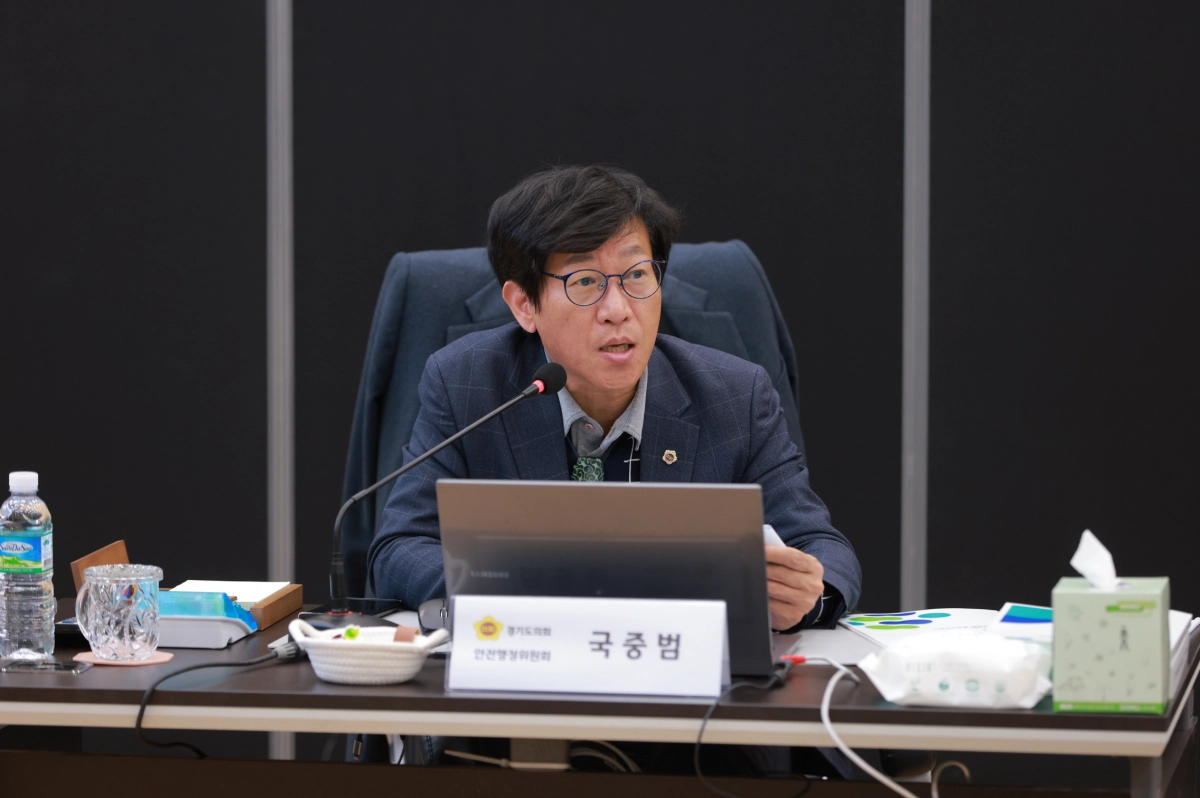 국중범 의원이 7일 성남소방서에서 실시된 2025년 경기도의회 행정사무감사에서 질의하고 있다.(사진=경기도의회)