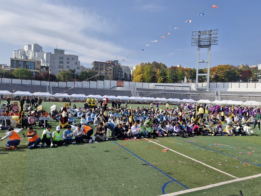 지난 7일 서울 용산구 효창공원에서 열린 ‘2025 한마음 체육대회’. 서울시 구의회의장협의회 제공