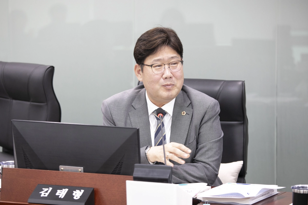 김태형 의원이 7일 열린 2025년도 행정사무감사에서 질의하고 있다.(사진=경기도의회)