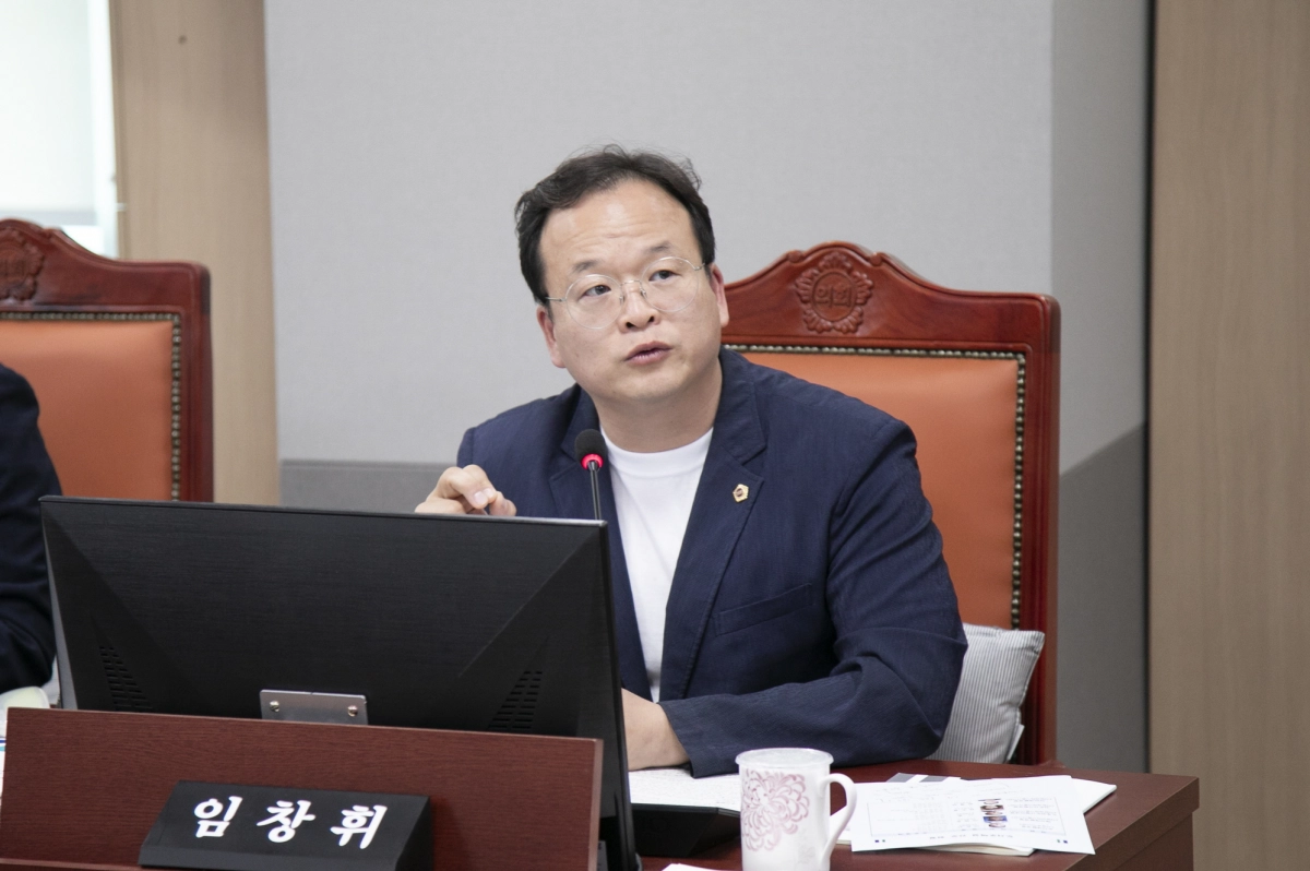 임창휘 의원이  11월 10일 경기도 도시개발국에 대한 2025년 행정사무감사에서 질의하고 있다.(사진=경기도의회)
