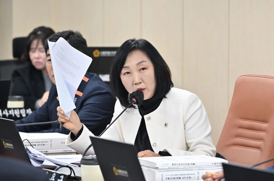 지난 6일 2025년도 정원도시국 행정사무감사에서 질의하는 이영실 의원