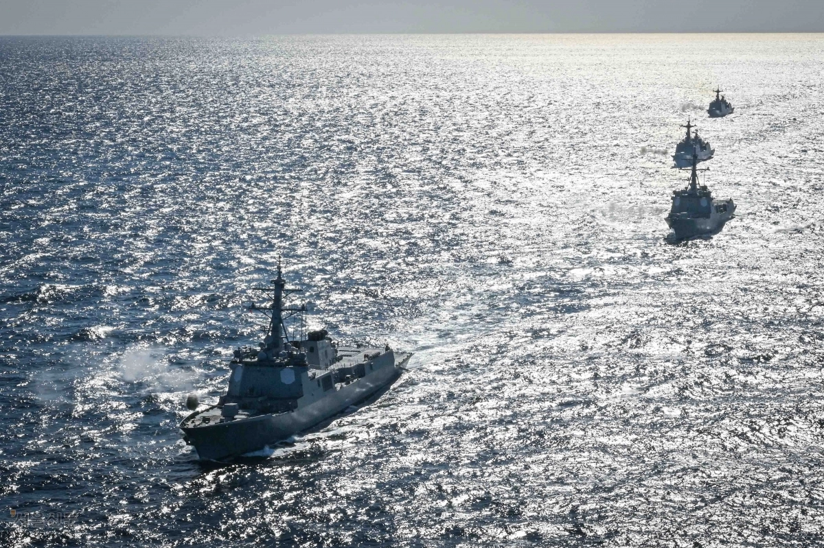 기동함대사령부, 첫 함대급 훈련… 동해·남해 오가며 복합 상황 대응