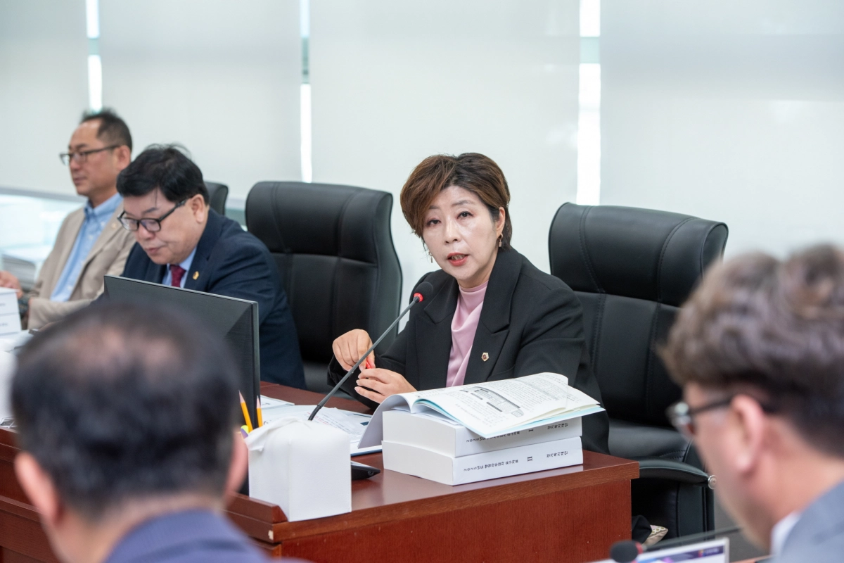 정경자 의원이 제387회 정례회 보건복지위원회 행정사무감사에서 질의하고 있다.(사진=경기도의회)