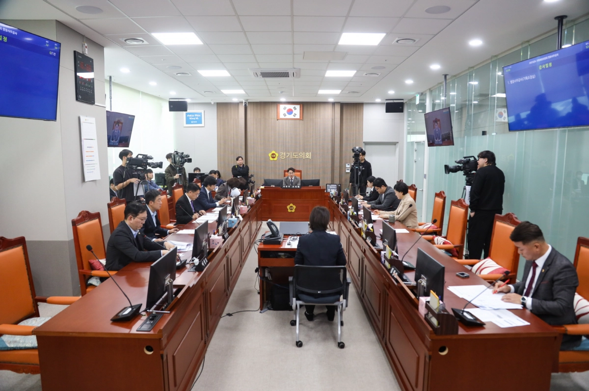 기획재정위원회(위원장 조성환). 2025년도 행정사무감사 돌입.(사진=경기도의회)