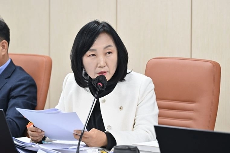 지난 6일 2025년도 서울대공원 행정사무감사에서 질의하는 이영실 의원