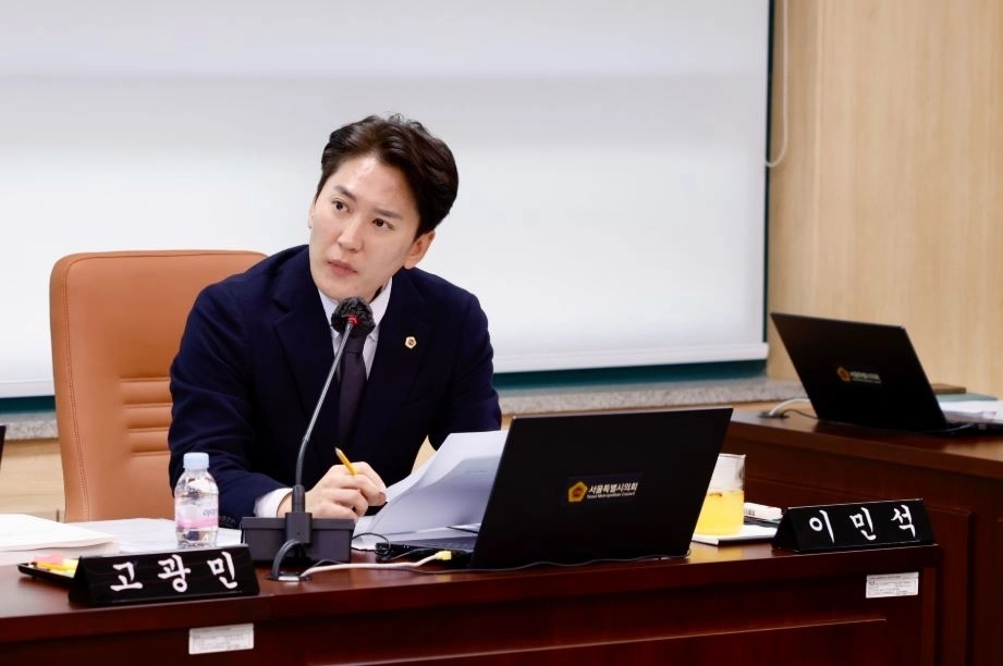 지난 10일 디지털도시국 행정사무감사에서 질의하는 이민석 의원