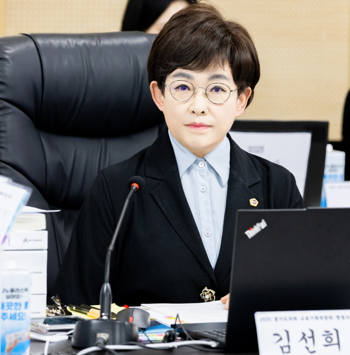 김선희 의원이 10일 경기도의회 교육기획위원회의 2025년도 행정사무감사에서 피감기관을 상대로 질의하고 있다.(사진=경기도의회)