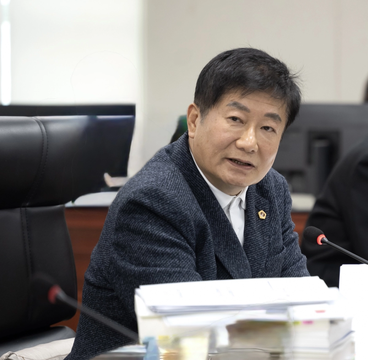 김상곤 의원이 11일 차세대융합기술원을 대상으로 실시한 2025년도 행정사무감사에서 피감기관을 상대로 질의하고 있다.(사진=경기도의회)