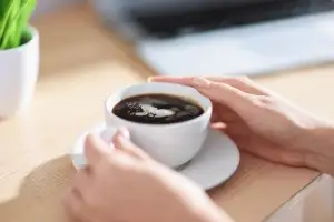 “커피 무조건 끊으라”더니 틀렸다…매일 1잔이 ‘이 질병’ 재발 39% 막아