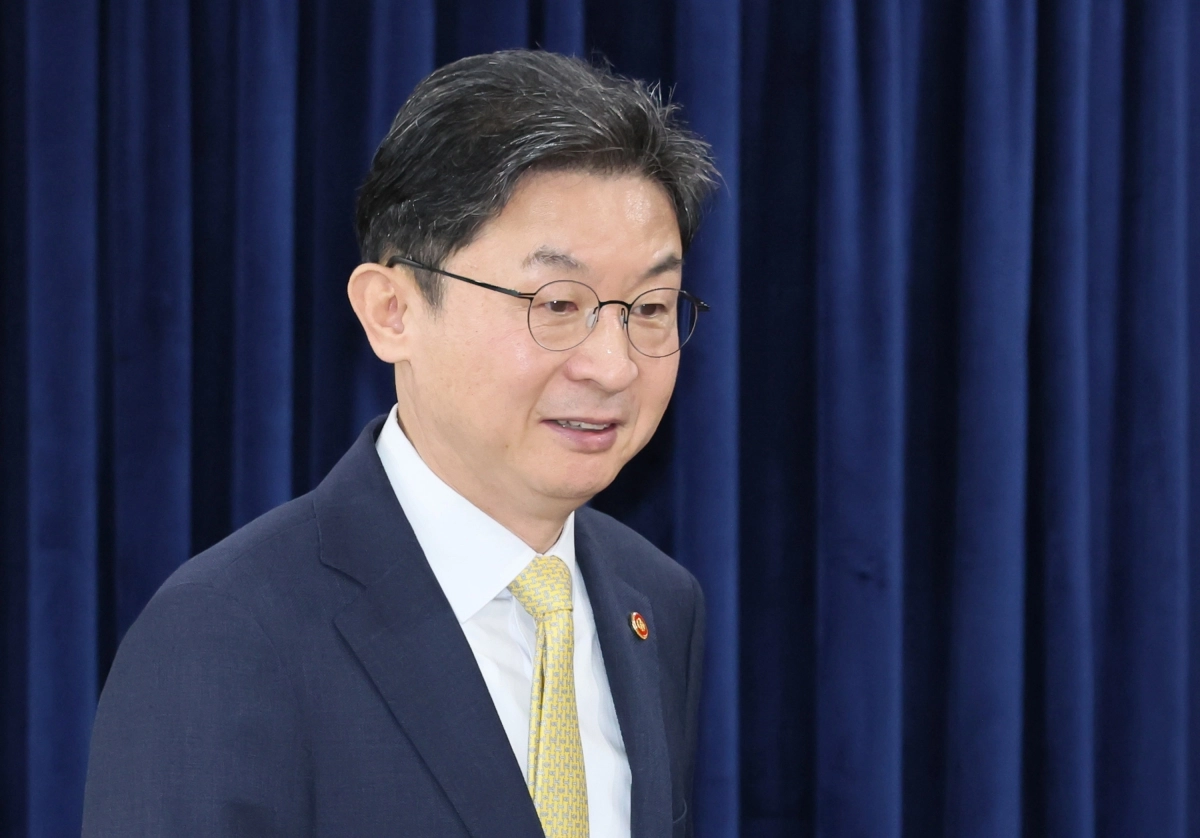 출입기자단 월례 간담회 참석하는 이억원 금융위원장