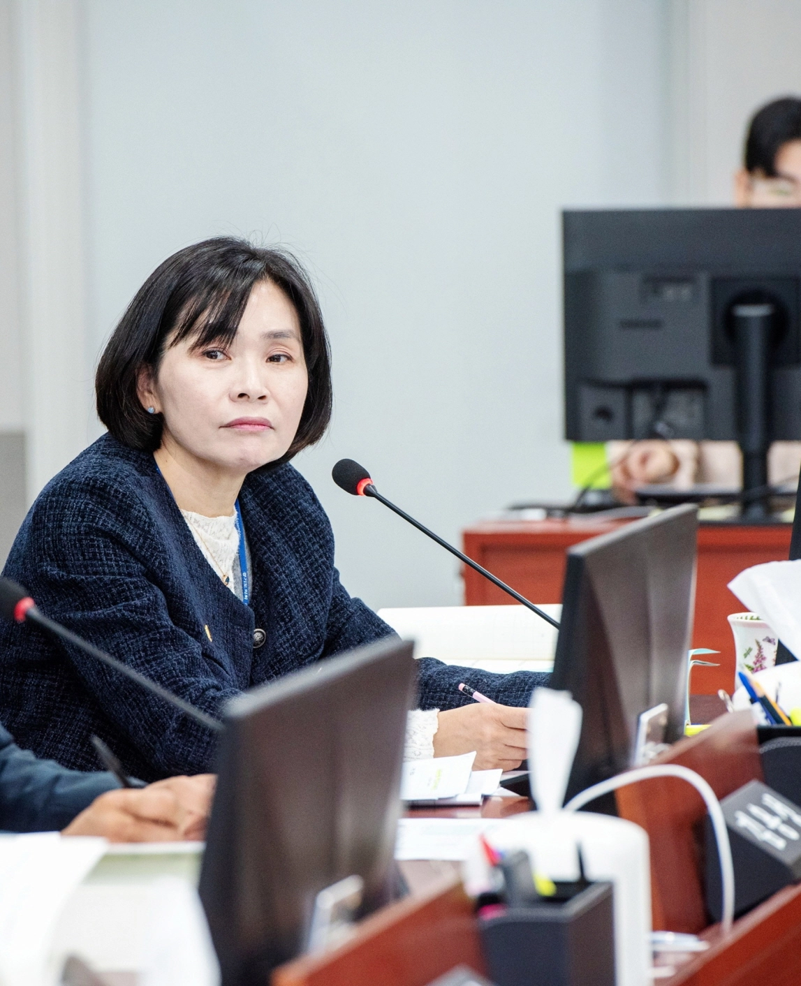 황세주 의원이 경기도 보건환경연구원 행정사무감사에서 피감기관을 상대로 질의하고 있다.(사진=경기도의회)