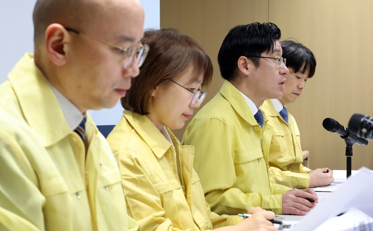 [세종=뉴시스] 강종민 기자 = 오병권 행정안전부 자연재난실장이 13일 세종시 정부세종청사에서 대설과 한파 등 겨울철 자연재난 종합대책을 설명하고 있다. 2025.11.13. ppkjm@newsis.com