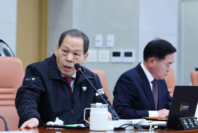 질의하는 윤종복 의원