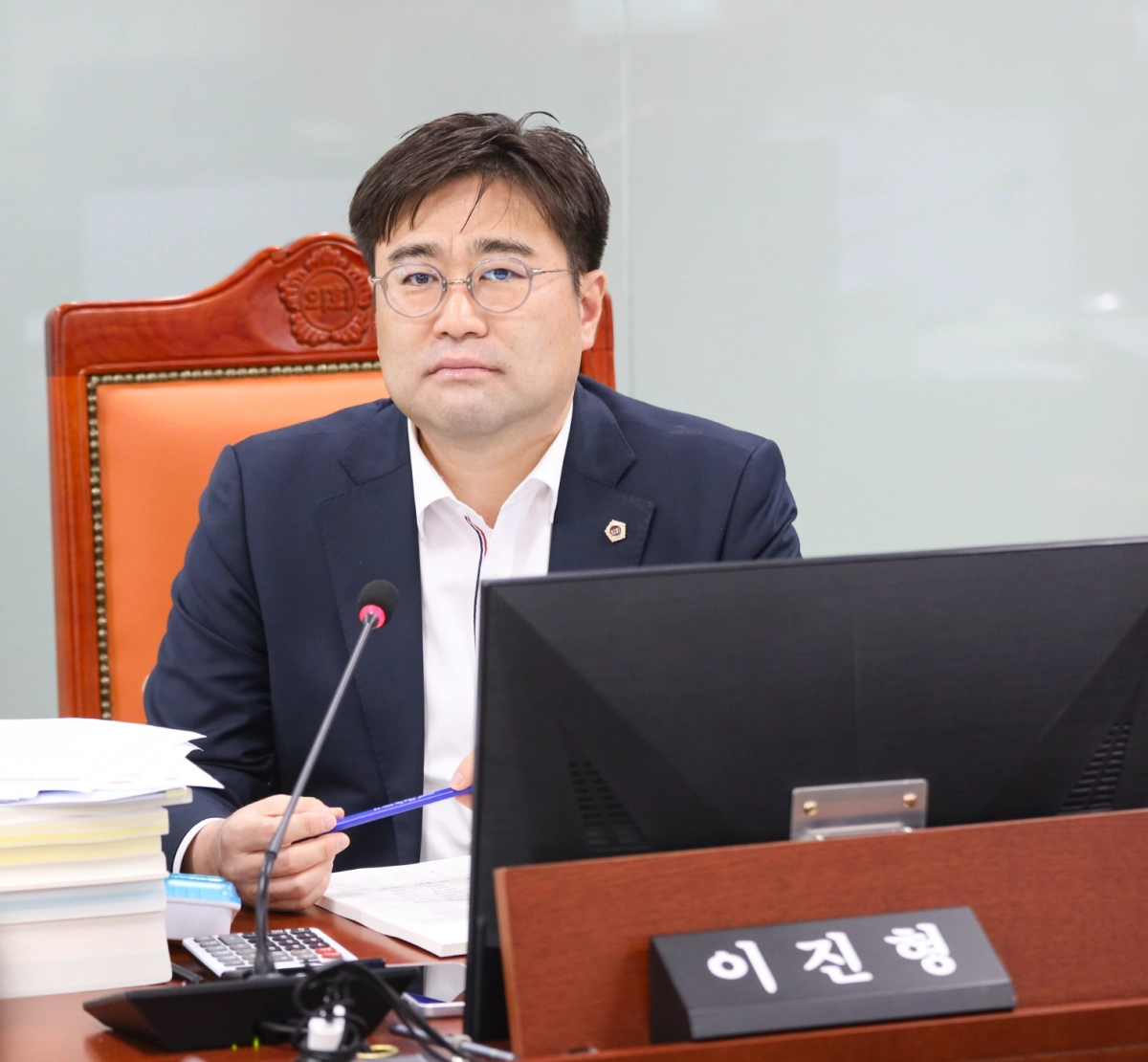 이진형 의원이 14일 열린 2025년도 행정사무감사에서 피감기관을 상대로 질의하고 있다.(사진=경기도의회)