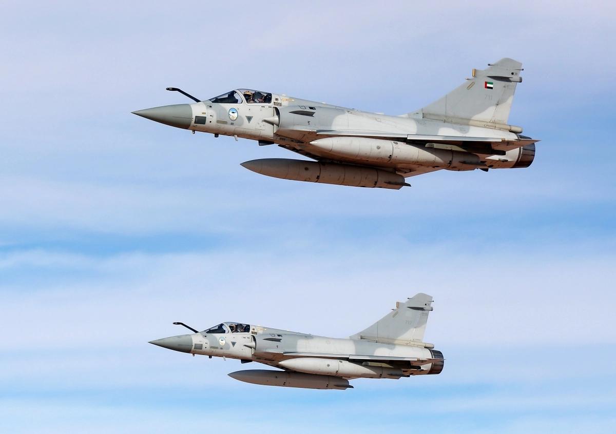 이재명 대통령, ‘전투기 호위 받으며 UAE 도착’