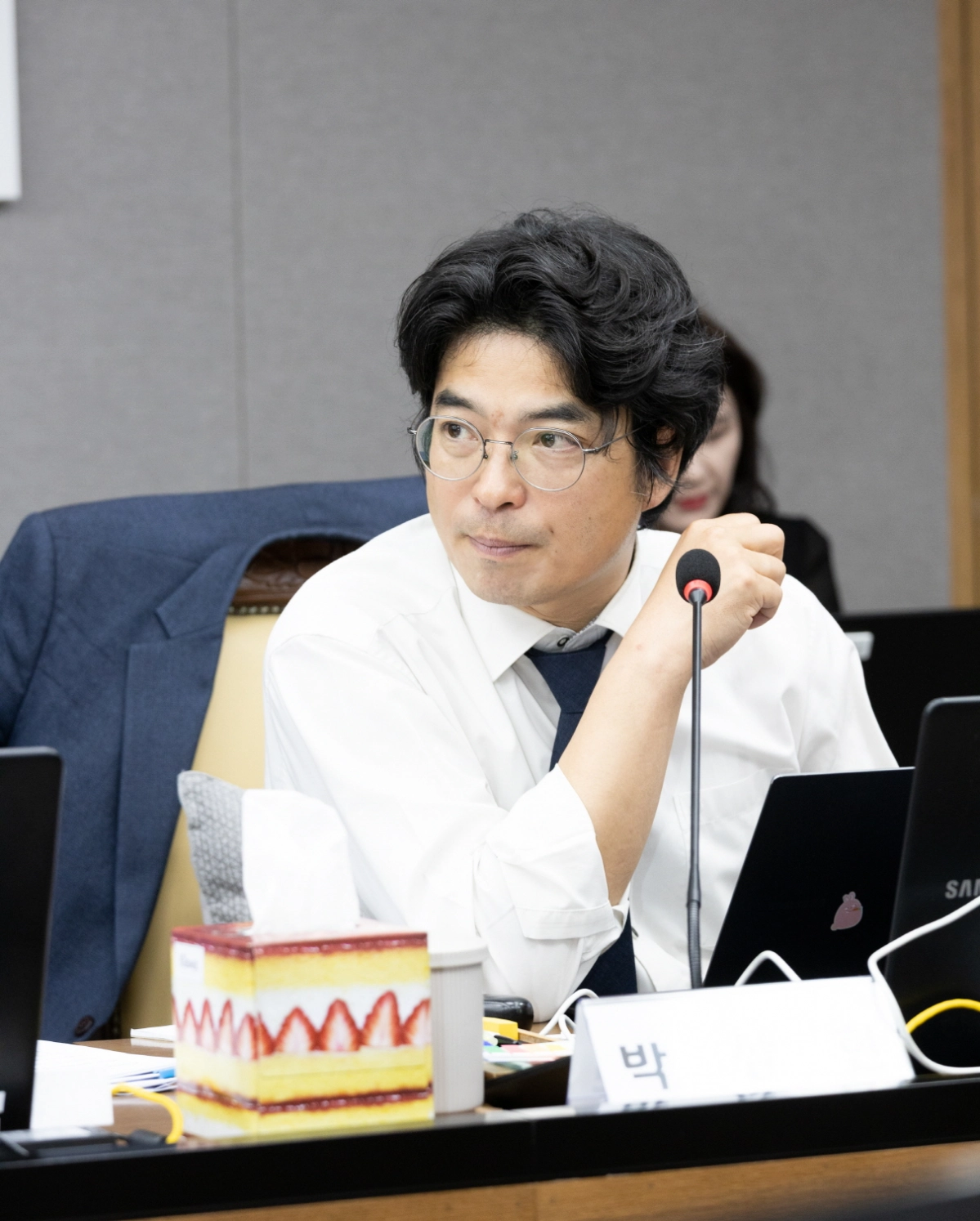 박상현 의원이 12일 경기도청 균형발전실에 대한 행정사무감사에서 피감기관을 상대로 질의하고 있다.(사진=경기도의회)