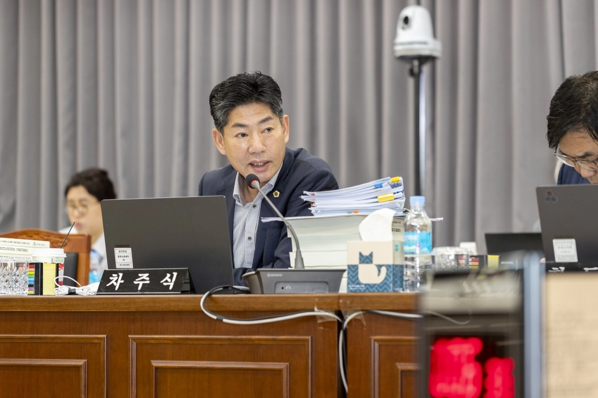 질의하는 차주식 의원. 경북도의회 제공