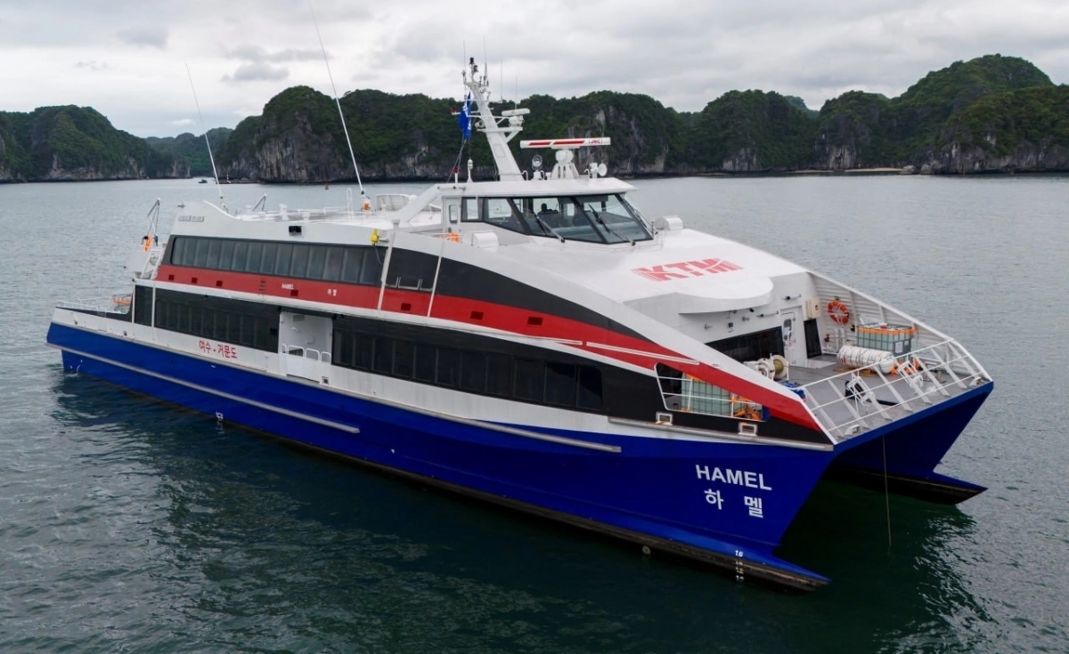 전남 여수~거문도를 운항하는 ‘하멜호’. 여수시 제공