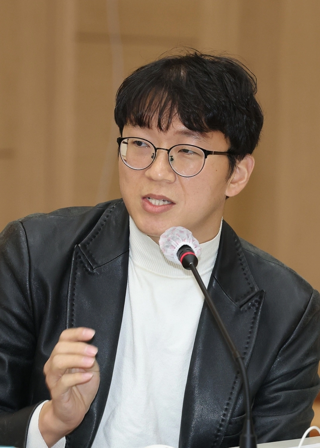 미인가 대안학교에 대한 대체 인가 방안 등이 필요하다는 권용재 고양시의원.