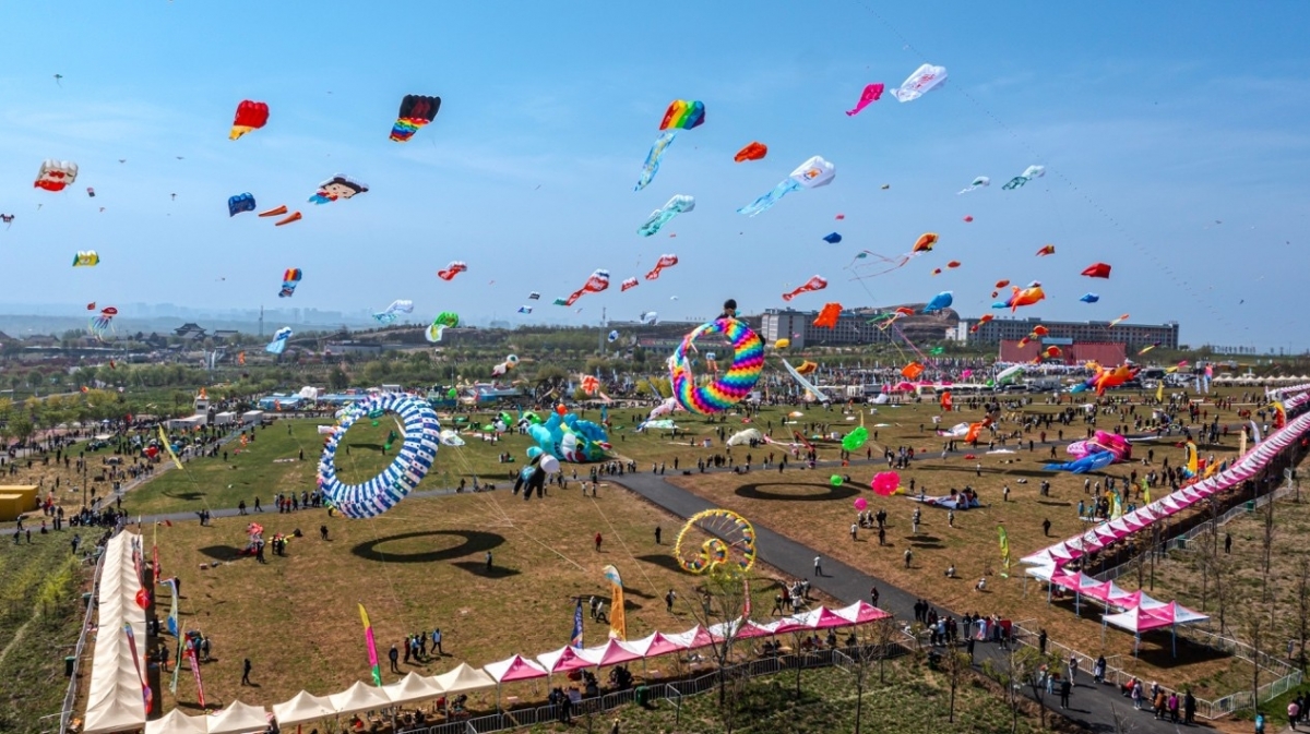 웨이팡시에서 해마다 열리는 국제 연축제. 웨이팡시 제공.