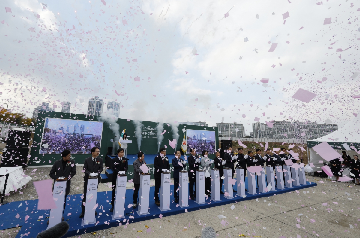 첫 삽 뜬 ‘더현대 광주’