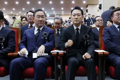 장동혁, YS 추모식서 “민주주의 무너뜨리는 폭풍 이겨낼 것”