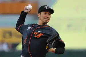 16년 한화 원클럽맨 장민재 방출 통보…초겨울 칼바람