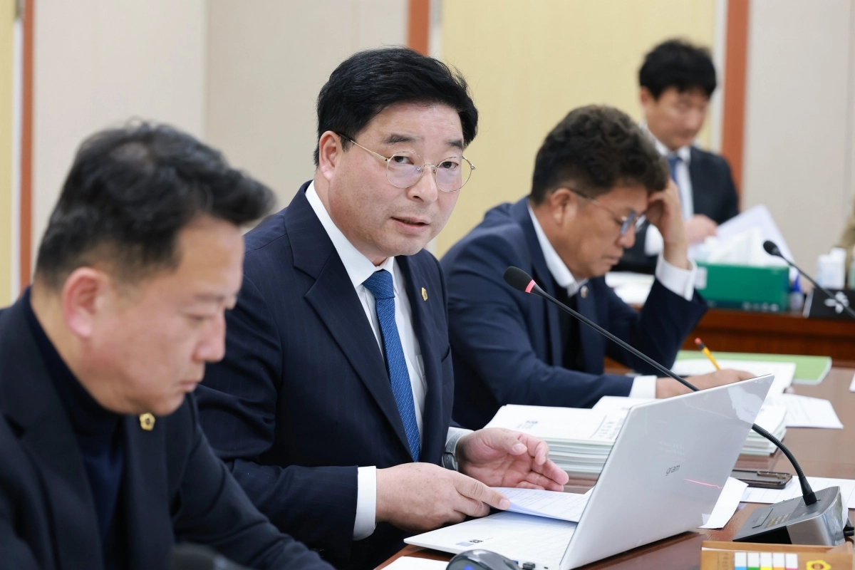 신민호 의원(더불어민주당·순천6) 전남도의원이 ‘전라도 천년사’ 재편찬을 촉구하고 있다.