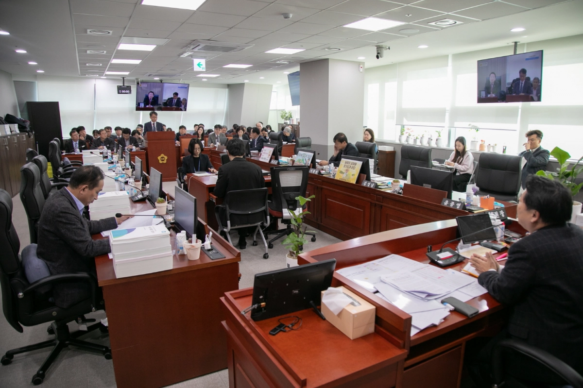 농정해양위원회. 21일부터 농정해양위원회 회의실에서 농수산생명과학국을 시작으로 ‘2026년도 예산(안)’ 심사 착수.(사진=경기도의회)